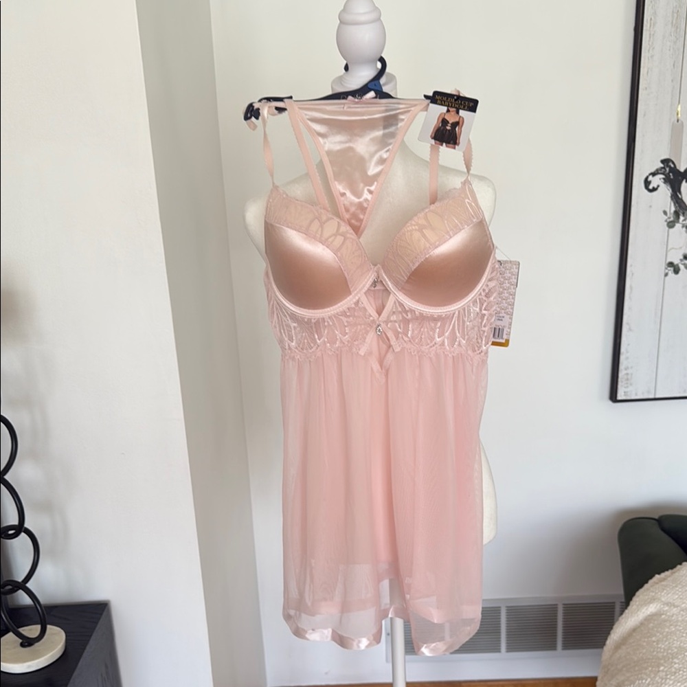 Elegant Pink Lace Chemise